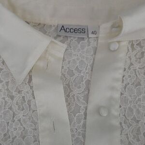 Women's Cream Lace Blouse